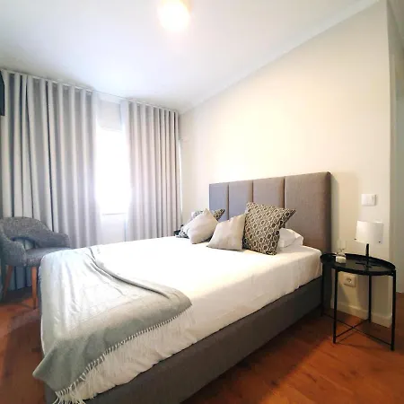 Sonetos - 3* Porto